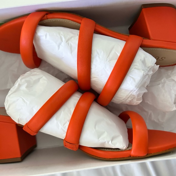 Women’s Leather Sandal Schutz with Dust Bag NIB 8.5 Heel Shoes NWT - Picture 7 of 11